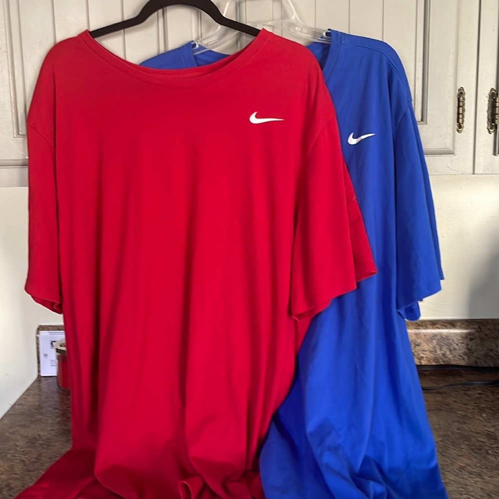 Nike 4XLT Dry- fit Athletic T-shirt. Wicking. Perfect length! 1 blue, 1 red